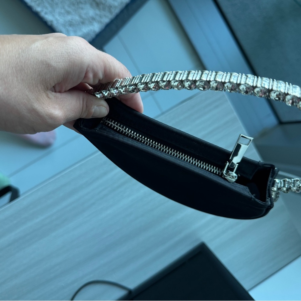 Heart-Shaped Black Clutch with Rhinestone Handle - Picture 7 of 8